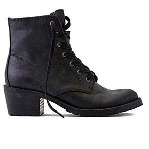 American Eagle Lace-up Lug Bootie